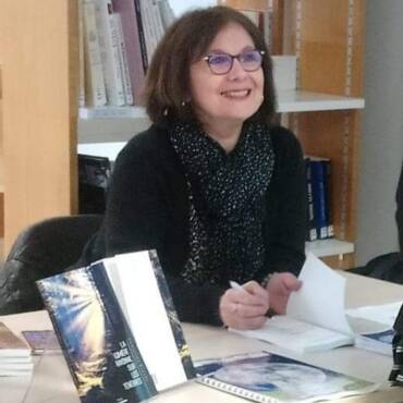 LA LUMIÈRE RAYONNE SUR LES TÉNÈBRES