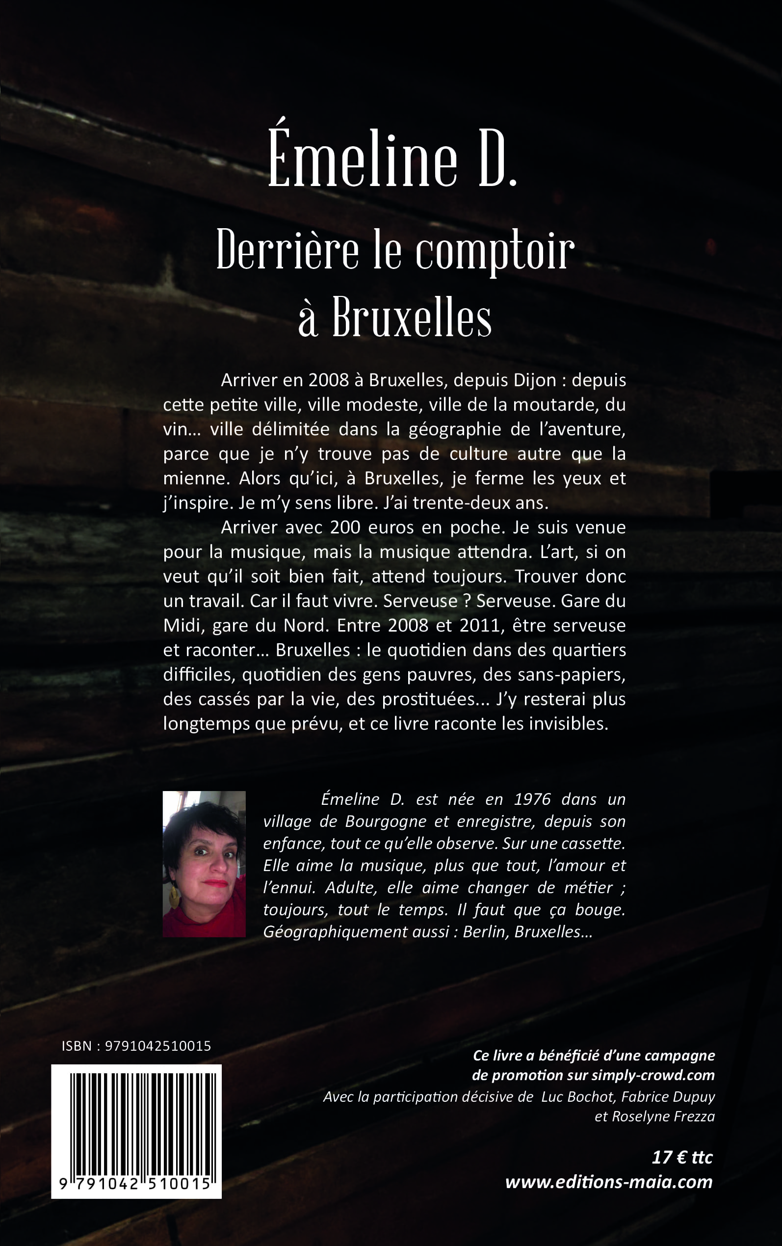 Émeline D. Derrière le comptoir à Bruxelles